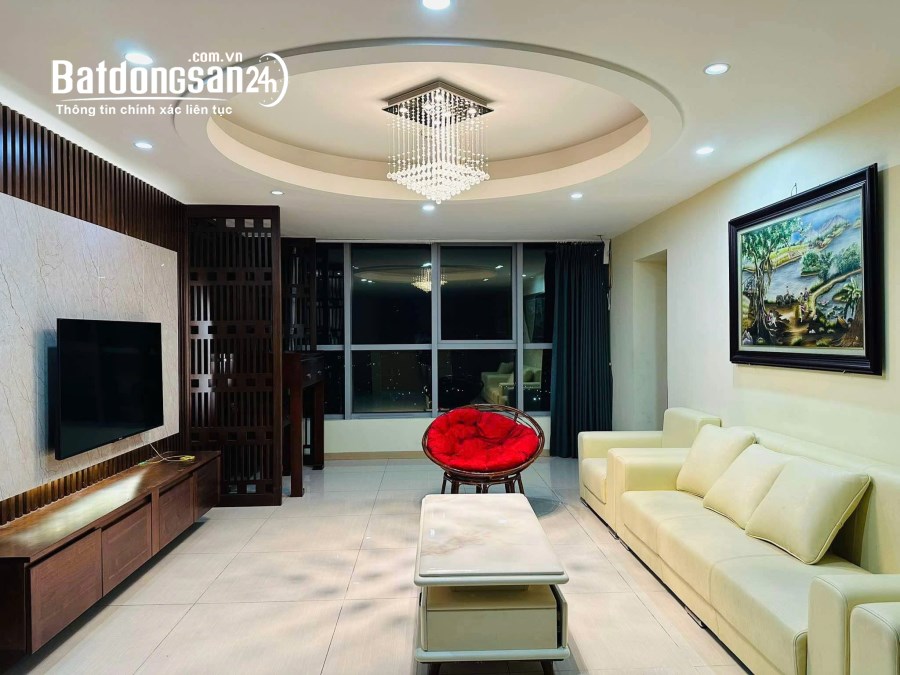  Cho thuê căn góc 3PN, 143m2 Thăng Long Number One, hướng hồ, vào ở luôn