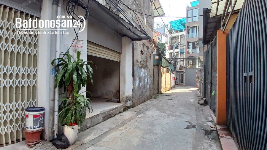 Bán đất phố Trạm, Q.Long Biên. Vị trí trung tâm, gần Aeon, ô tô vào đất, 55m2 ~ 6 tỷ