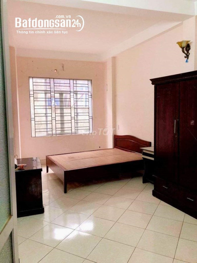 Nhà ngõ 234 đường Hoàng Quốc Việt, Diện tích 40m2 xây 5 tầng, đường rộng 6m 