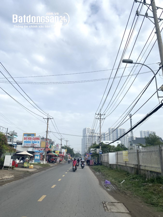 Bán Nhà 3 Tầng x 70m2 (5x14 ) ,Sát vinhome, Nguyễn Xiển, Quận 09, 4PN, Mới Đẹp ở Ngay