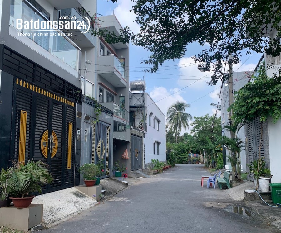 Thủ Đức bán đất hxh 8m, Quốc lộ 13,gần ngã tư Bình Phước,77m2(4.8mx17m),4tỷ.