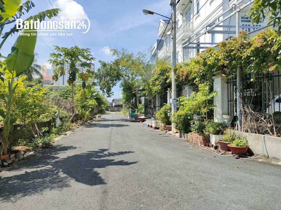 Thủ Đức bán đất hxh 8m, Quốc lộ 13,gần ngã tư Bình Phước,77m2(4.8mx17m),4tỷ.