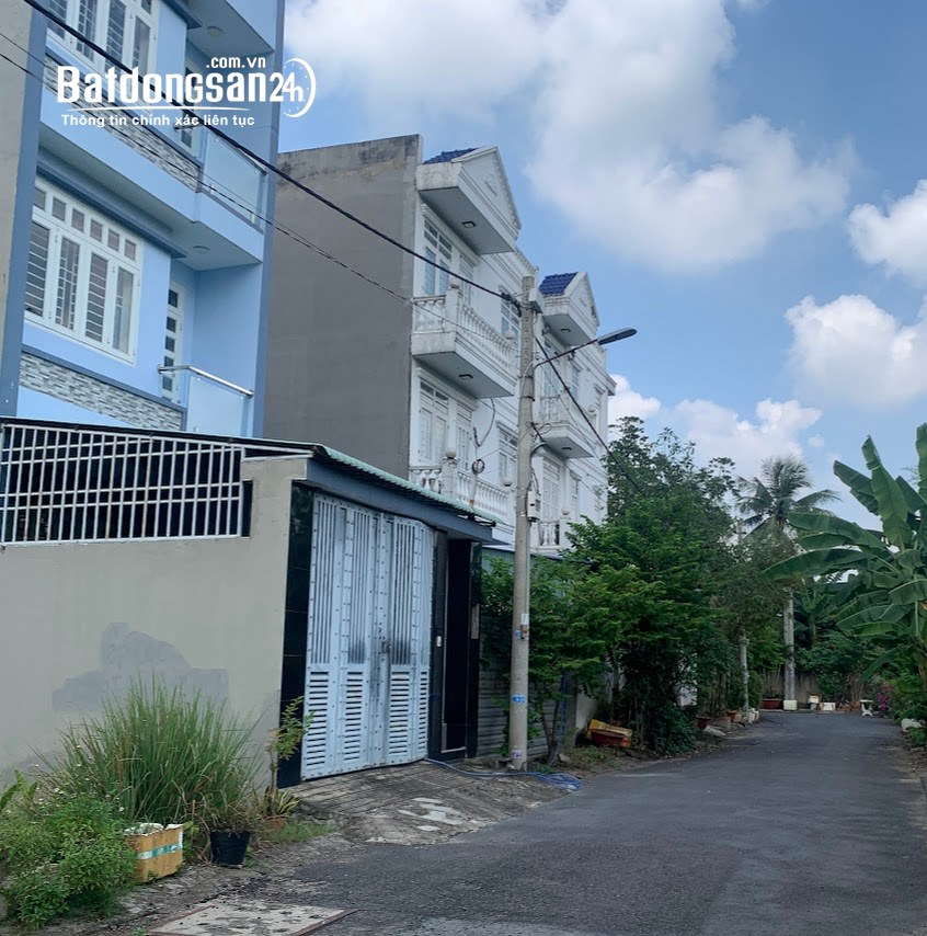 Thủ Đức bán đất hxh 8m, Quốc lộ 13,gần ngã tư Bình Phước,77m2(4.8mx17m),4tỷ.