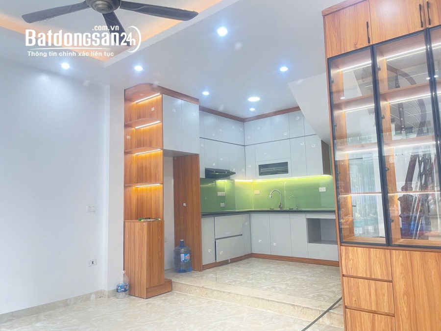 Bán nhà Ngọc Thụy đường ô tô tránh, đông dân, nhiều DV, KD tốt. Lô góc 35m2 ~ 7,9 tỷ