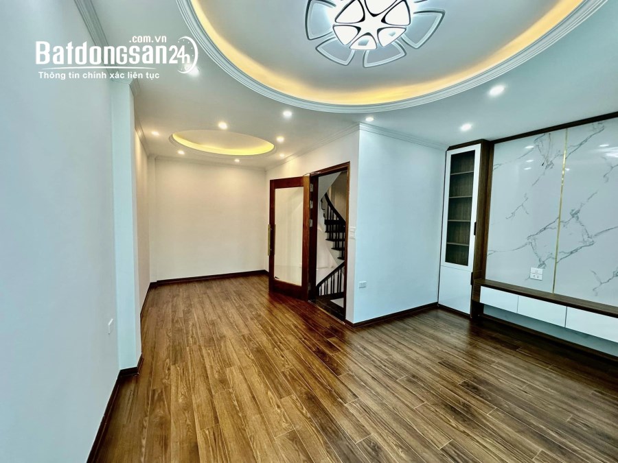 Bán Nhà Phố Đông Tác, Đống Đa, Cạnh Vincom Chùa Bộc - Nhà mới - DT 42m X 6