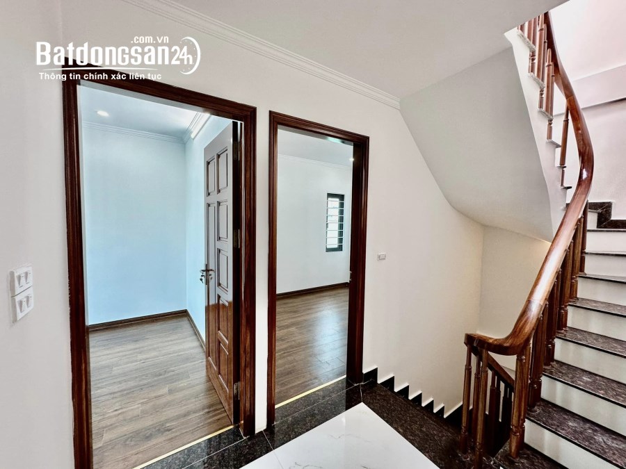 Bán Nhà Phố Đông Tác, Đống Đa, Cạnh Vincom Chùa Bộc - Nhà mới - DT 42m X 6
