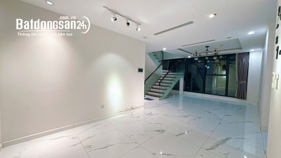 Cho thuê căn góc Duplex Sunshine City, Bắc Từ Liêm, DT 180m2, giao nhà luôn
