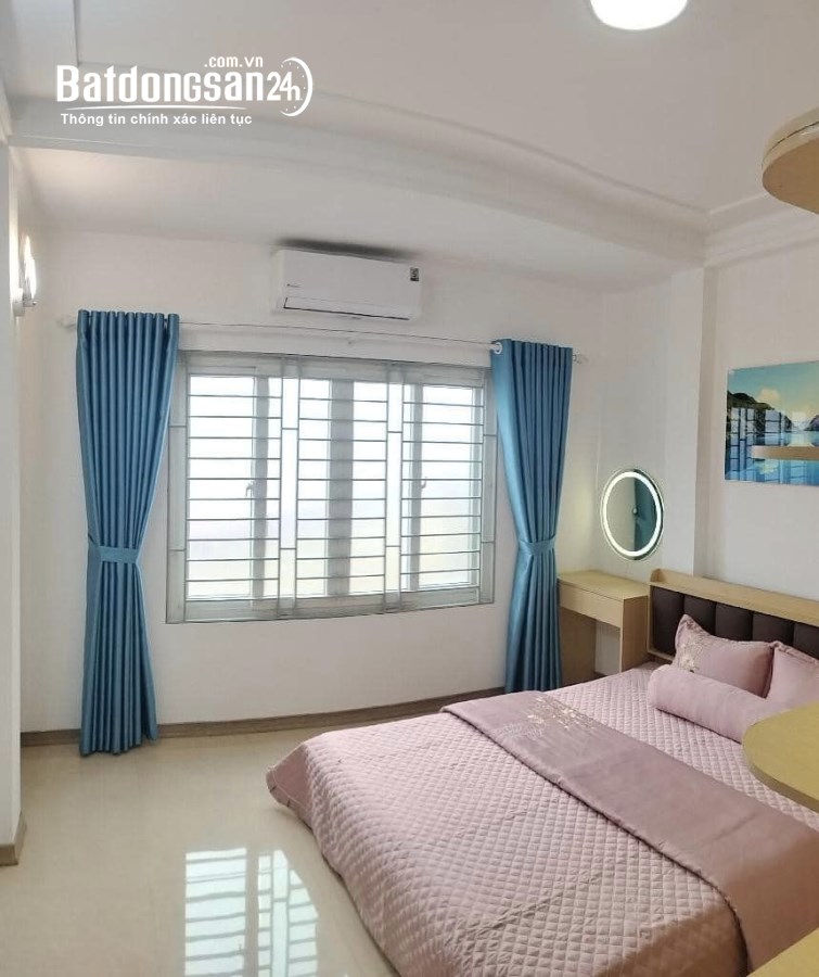 Kim Ngưu - vị trí gần oto tặng full nội thất - dt 33M giá 5.75 tỷ SĐCC nở hậu
