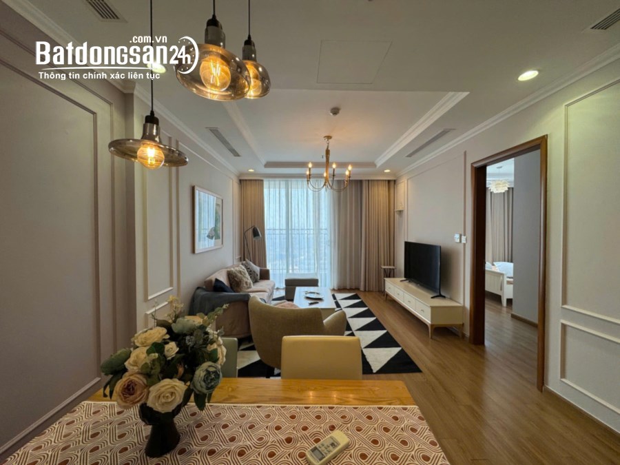 Cho thuê căn hộ tầng 15 Vinhomes Nguyễn Chí Thanh, 2pn, đủ đồ mới đẹp