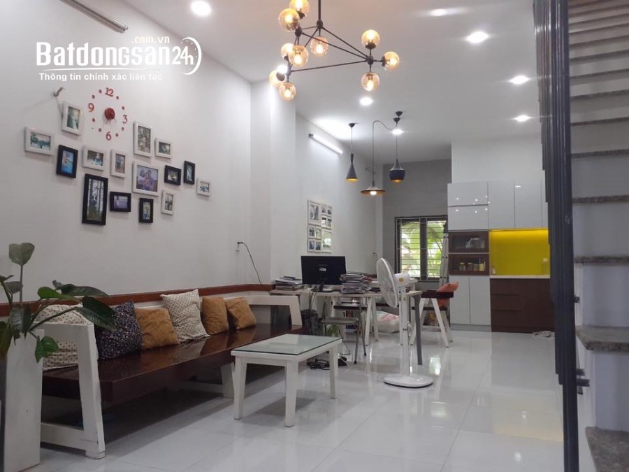 Bán Nhà 4 Tầng (4.2 x 13 ) ,Gần Ngã 3 Đỗ Xuân Hợp-Nguyễn Duy Trinh, Mới Đẹp Ở Ngay