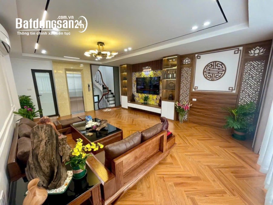 Căn hiếm Phường Ngọc Lâm, Quận Long Biên 6 tầng, mt 4,85m, thang máy,gara ô tô