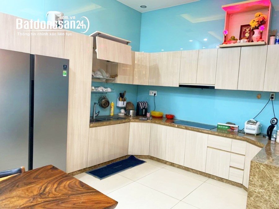 Bán nhà ngay Phạm Văn Bạch, Phường 15, Quận Tân Bình