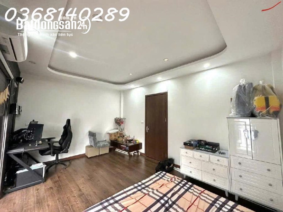 Ôt ô ngủ trong nhà  40m², 5 tầng, 3PN, 4WC, Ngô Gia Tự  - Long Biên -