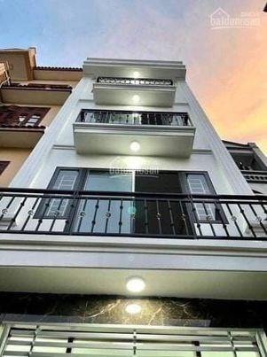Bán nhà ngõ 194 phố Thanh Đàm 5.1ty, cho con đi du học vài chục m ra ô tô, 30m2x4,5T
