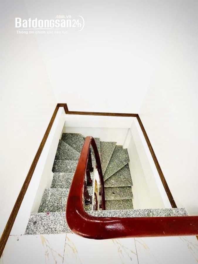 Bán nhà phố Tân Mai, Hoàng Mai 37m, 5 tầng. Giá: 7.8 tỷ