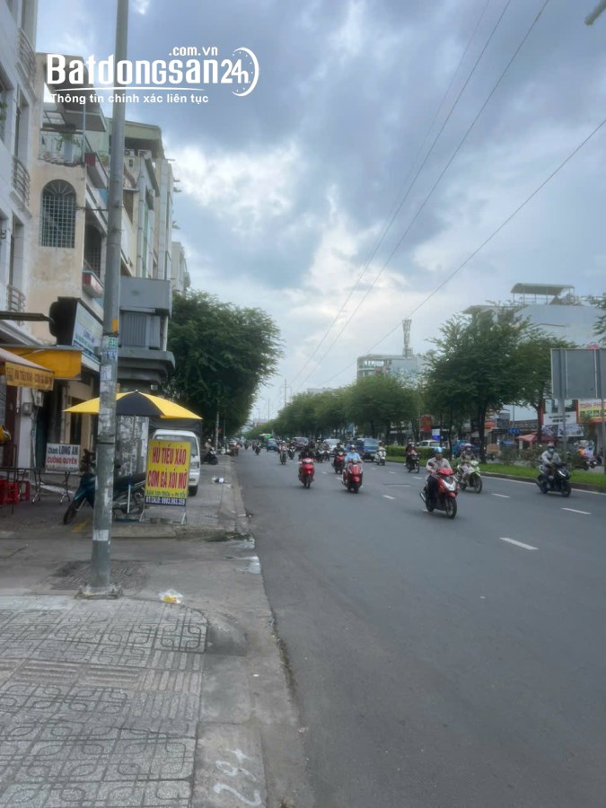 Bán nhà Đường Hồng Bàng, Phường 16, Quận 11