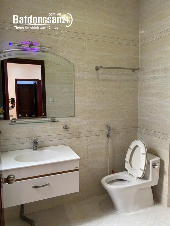 Bán nhà mặt tiền Đường Số 5, Phường Bình Hưng Hòa, Quận Bình Tân