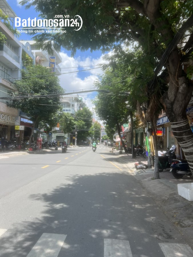 Bán nhà mặt tiền Đường Nguyễn Hồng Đào, Phường 13, Quận Tân Bình