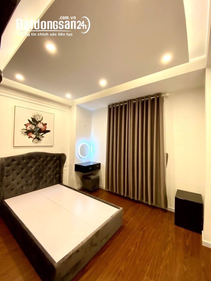 Bán nhà mặt tiền Đường Hai Bà Trưng, Phường 8, Quận 3