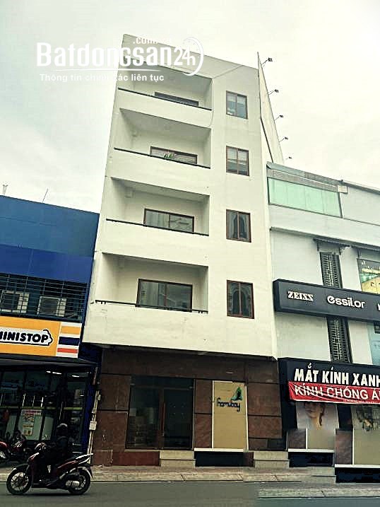 Bán nhà mặt tiền Đường Hoàng Việt, Phường 4, Quận Tân Bình