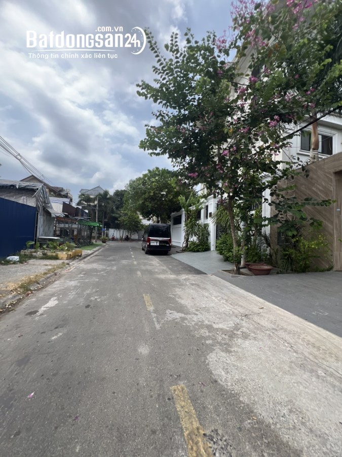 Bán Biệt thự-Villas Đường Tên Lửa, Phường An Lạc, Quận Bình Tân