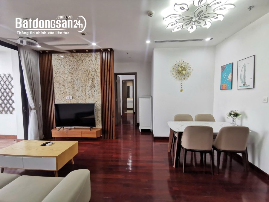 Cho thuê căn hộ Vinhomes Sky Lake 3 ngủ view hồ, chỉ 32tr/tháng