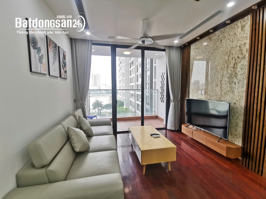 Cho thuê căn hộ Vinhomes Sky Lake 3 ngủ view hồ, chỉ 32tr/tháng