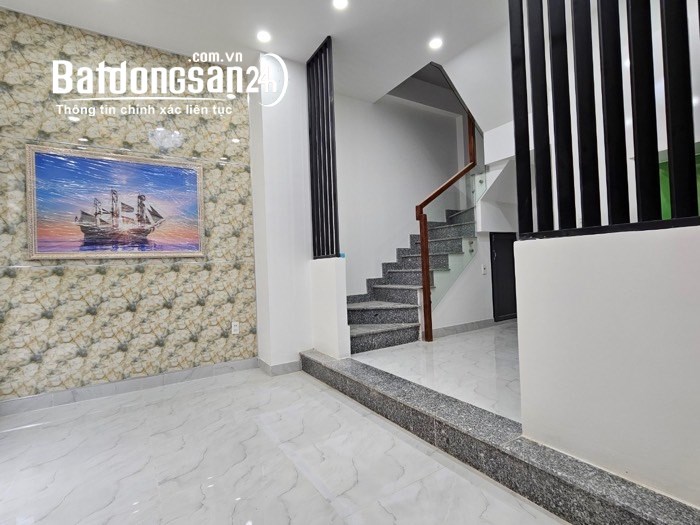 Bán nhà Đường Cao Thắng, Phường 17, Quận Phú Nhuận,33m2,giá 6 tỷ. 