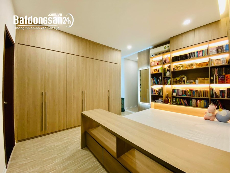 Cho thuê căn hộ Tràng An Complex, Phố Phùng Chí Kiên, Quận Cầu Giấy