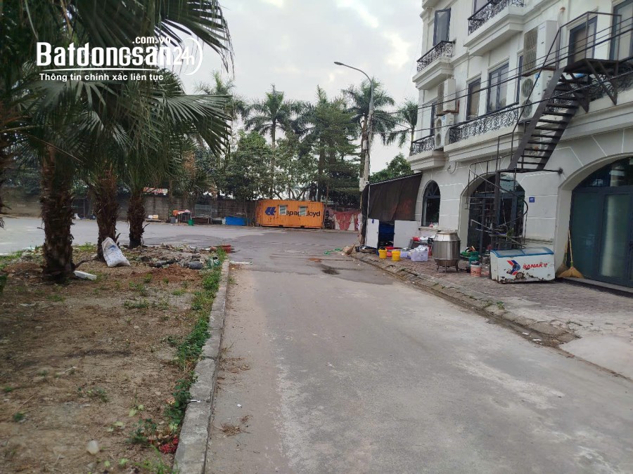 Bán đất đấu giá Lai Xá - Cạnh Đại học Thành Đô. DT77,5m2*Phân lô, ô tô tránh.