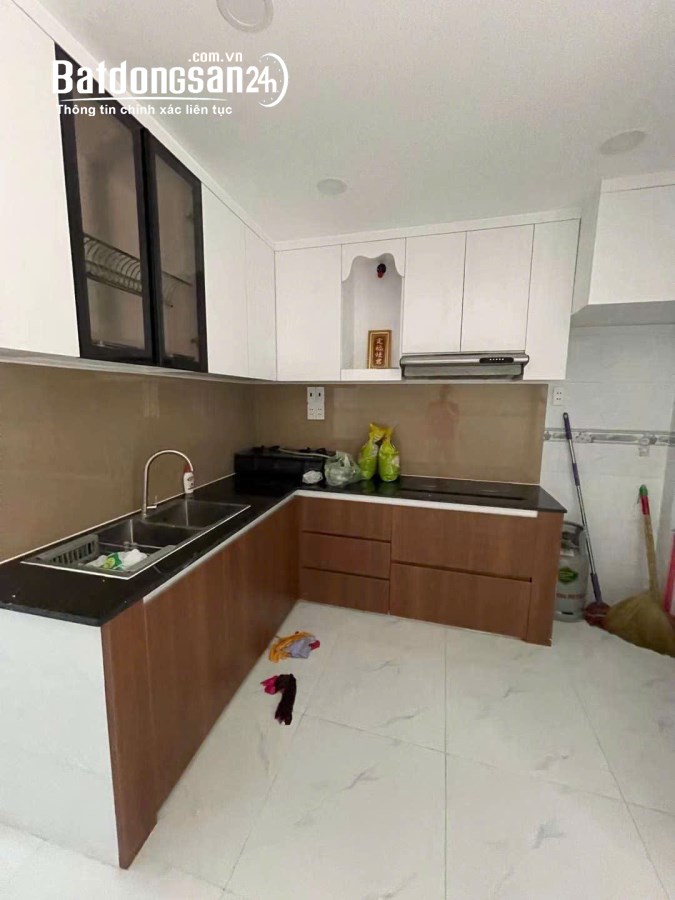 Bán nhà sau Đường 3/2, Phường 16, Quận 11