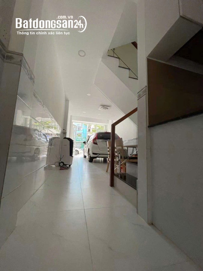 Bán nhà sau Đường 3/2, Phường 16, Quận 11