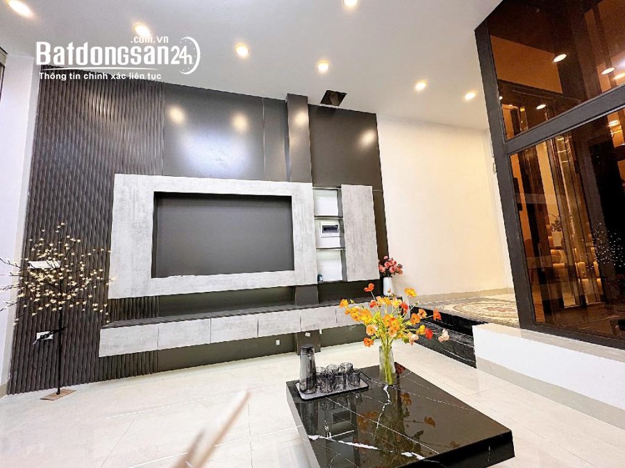 Bán nhà Quang Trung Quận Hà Đông 46m, 5 tầng thang máy giá chỉ hơn 11 tỷ