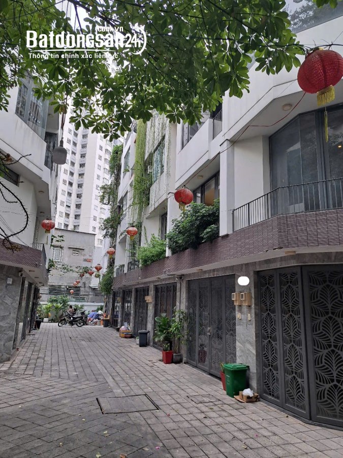 Bán nhà mặt tiền Đường Hậu Giang, Phường 11, Quận 6
