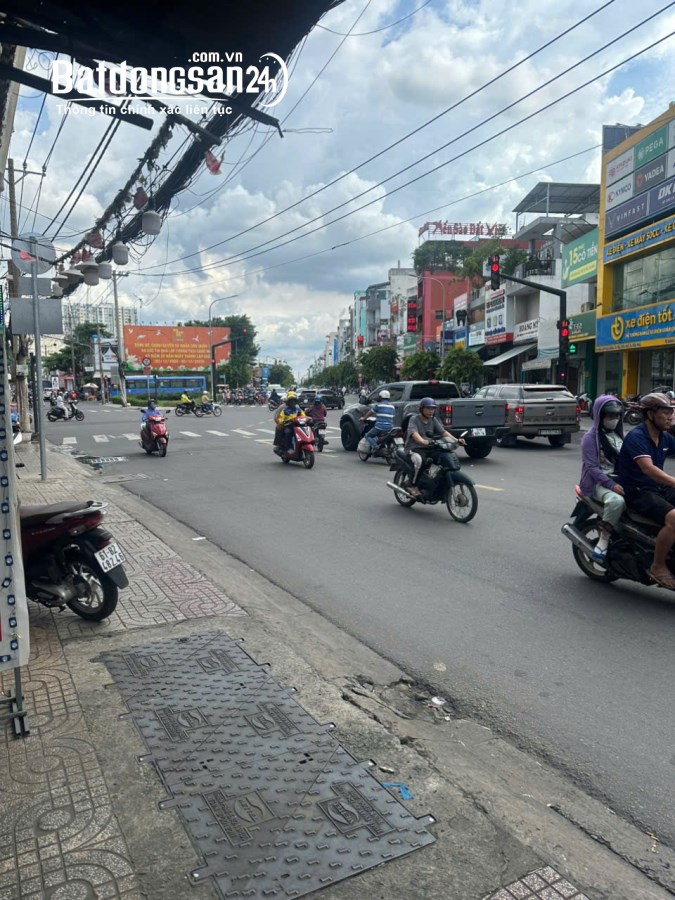 Bán nhà mặt tiền Đường Âu Cơ, Phường 14, Quận Tân Bình
