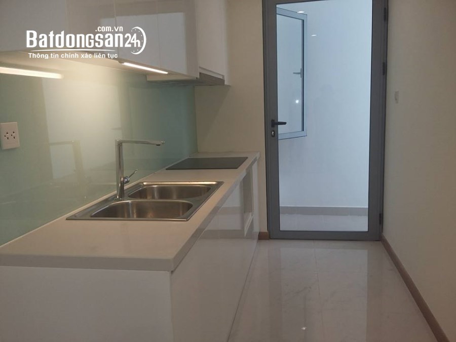 Cho thuê căn hộ Vinhomes Nguyễn Chí Thanh, 2PN, cơ bản, giá 20tr