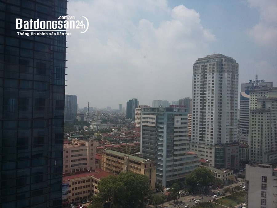 Cho thuê căn hộ Vinhomes Nguyễn Chí Thanh, 2PN, cơ bản, giá 20tr