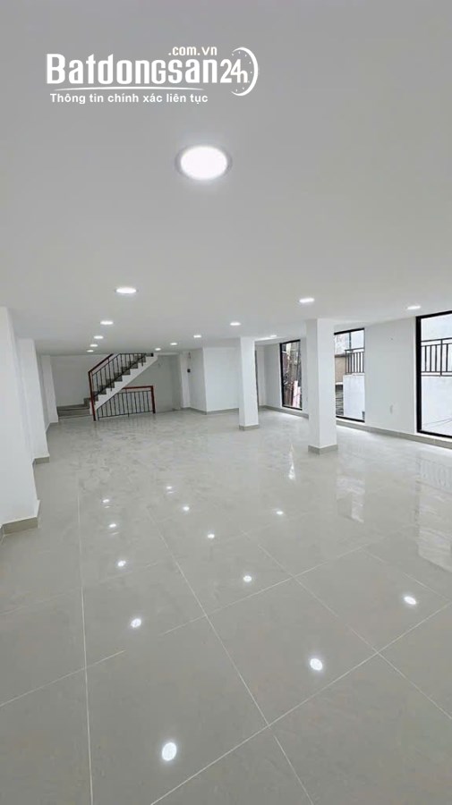 Bán nhà mặt tiền Đường Lê Văn Sỹ, Phường 14, Quận 3