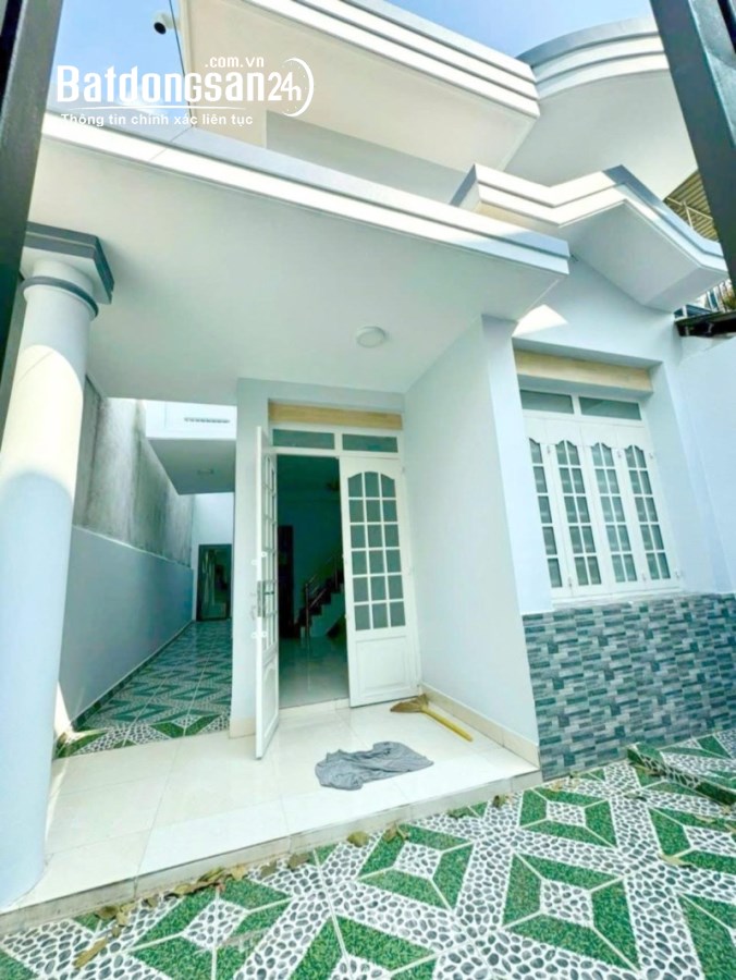 Bán nhà 90m2, 2PN, 3WC, Linh Xuân, Thủ Đức, 4.4 tỷ, sổ hồng