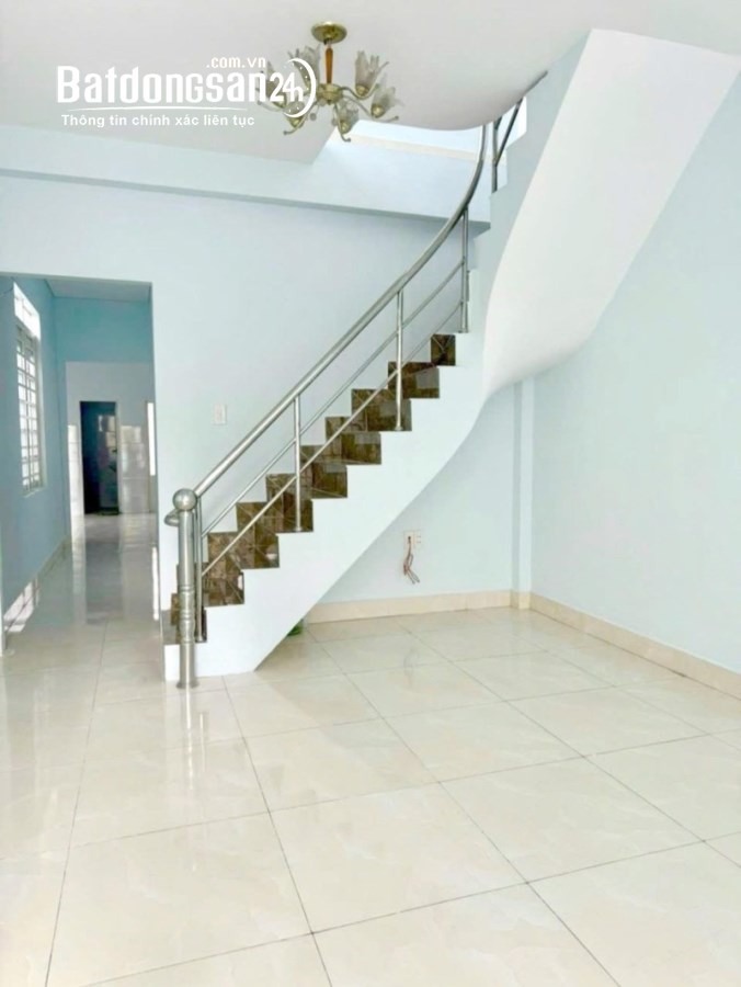 Bán nhà 90m2, 2PN, 3WC, Linh Xuân, Thủ Đức, 4.4 tỷ, sổ hồng