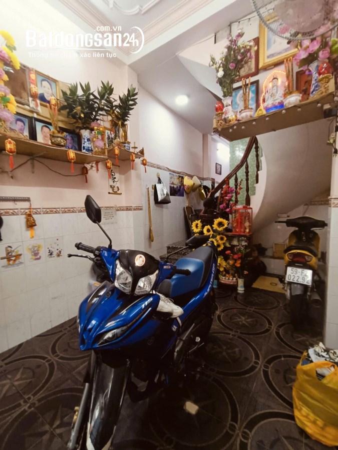 Bán nhà Đường Vườn Chuối, Phường 4, Quận 3