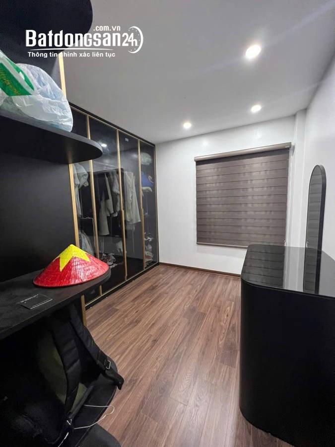Bán nhà Nguyễn Chính, Hoàng Mai, 48m2, 5 tầng, thang máy, 14.5 tỷ