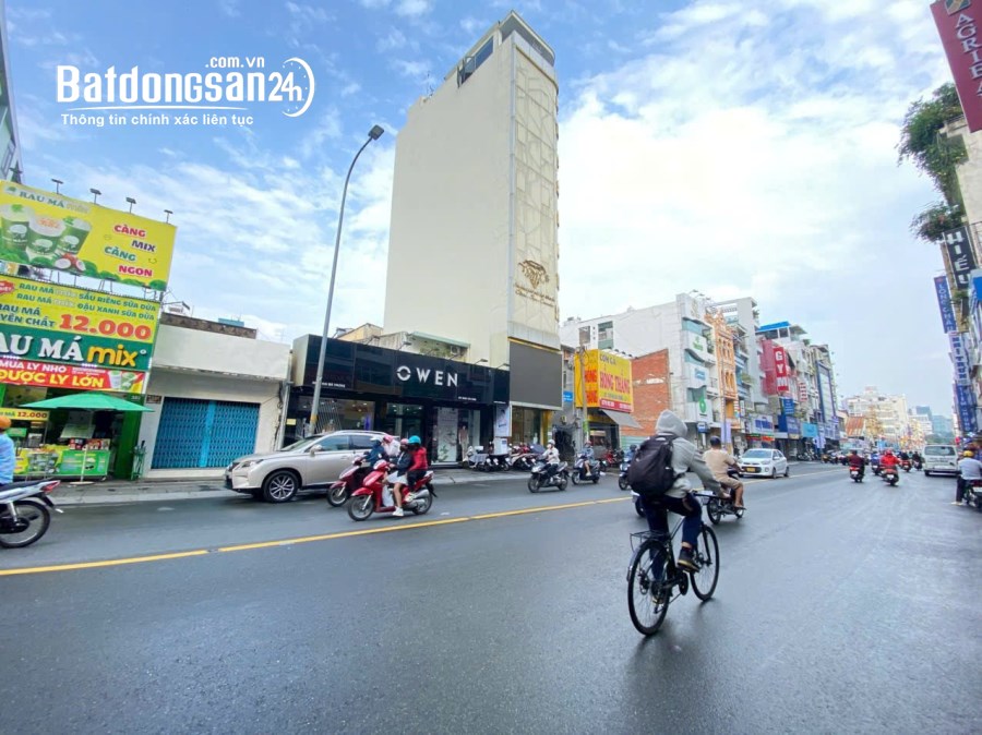 Bán gấp căn nhà mặt tiền Hai Bà Trưng gần chợ Tân Định Q.1.