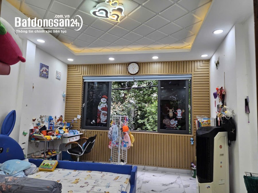 Bán nhà mặt tiền Đường Cầm Bá Thước, Phường 7, Quận Phú Nhuận