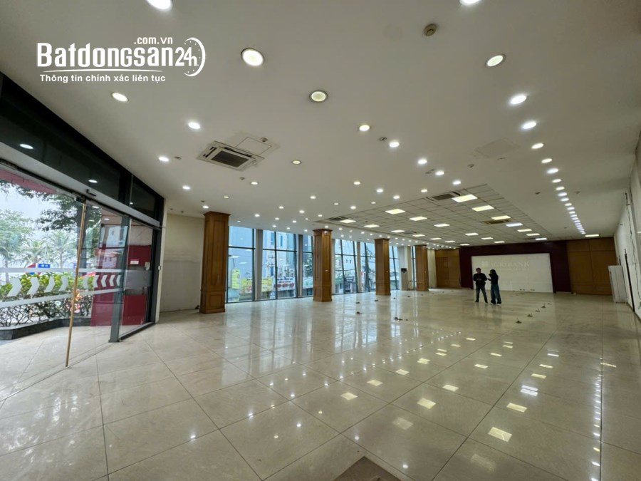 Cho thuê nhà Đường Lạc Long Quân, Phường Xuân La, Quận Tây Hồ