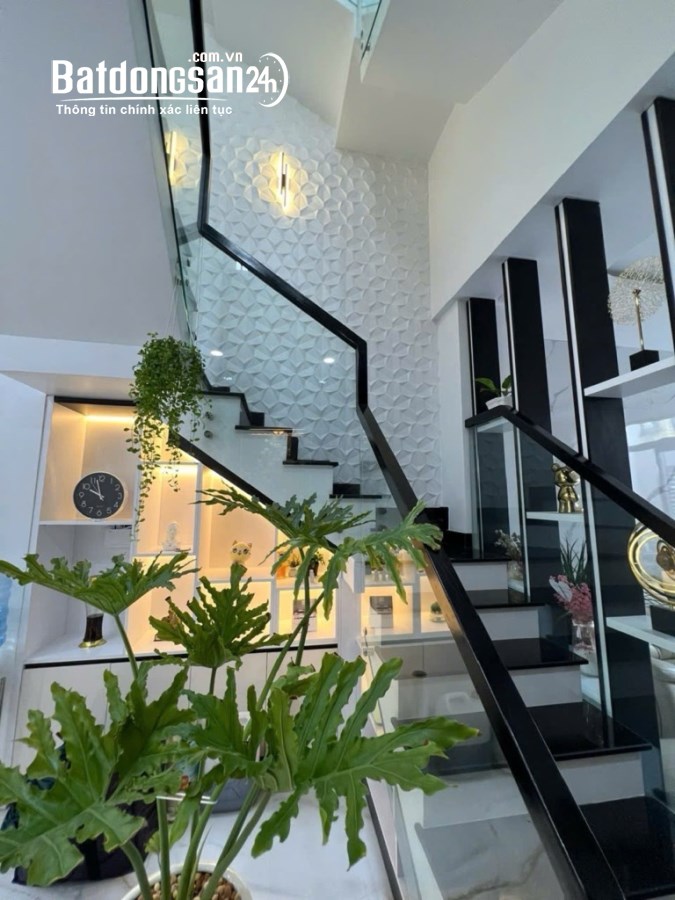 Bán nhà Đường Nơ Trang Long, Phường 13, Quận Bình Thạnh
