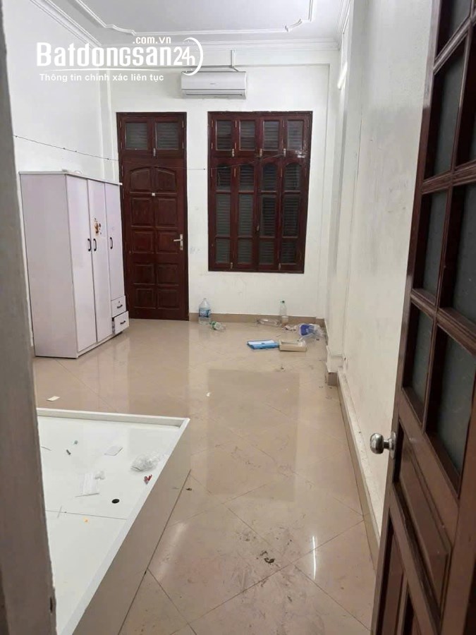 "Cho thuê nhà 5 tầng phố Hoàng Hoa Thám, Ba Đình. Giá: 15tr