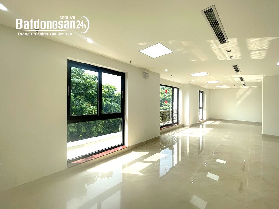 Bán Tòa Văn Phòng 10 Tầng Mặt Hồ Ba Mẫu, Đang cho thuê 500tr/th. DT 390m2.Giá 250 TỶ