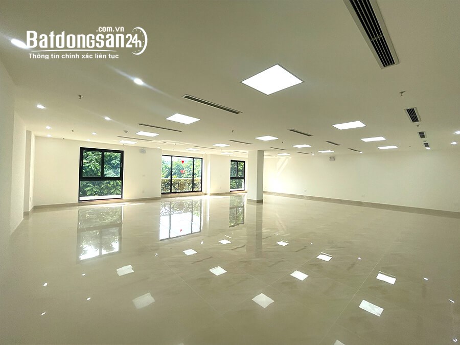Bán Tòa Văn Phòng 10 Tầng Mặt Hồ Ba Mẫu, Đang cho thuê 500tr/th. DT 390m2.Giá 250 TỶ