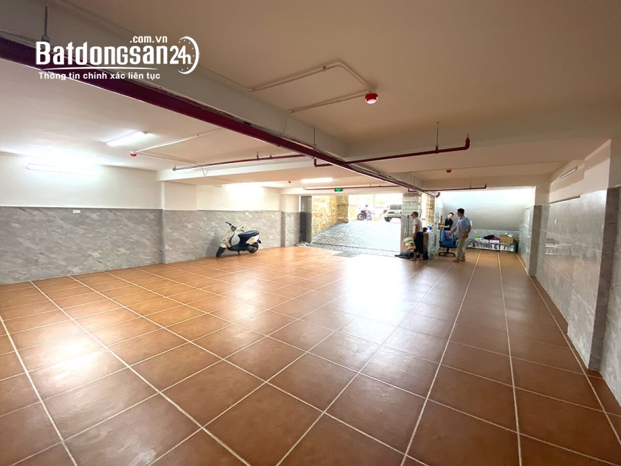 Bán Tòa Văn Phòng 9 Tầng MP Bạch Mai. Vị Trí Đắc Địa. DT 167m2. MT 7,8m. Giá 125 TỶ